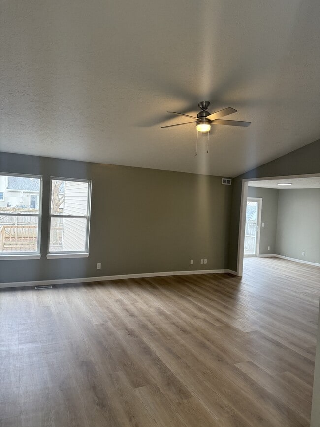 Photo - 804 Woodmere Dr