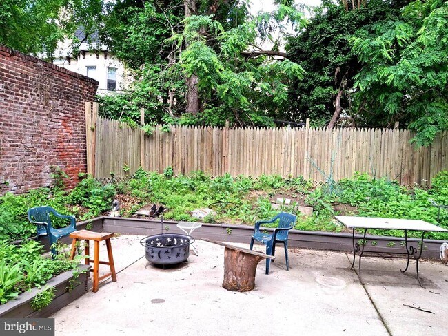 Photo - 317 N 33rd St Unit 1