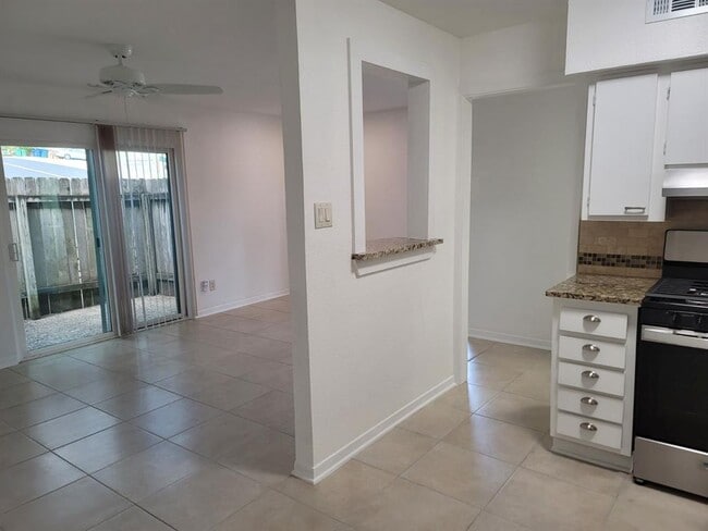 Building Photo - 2308 Barton Village Cir