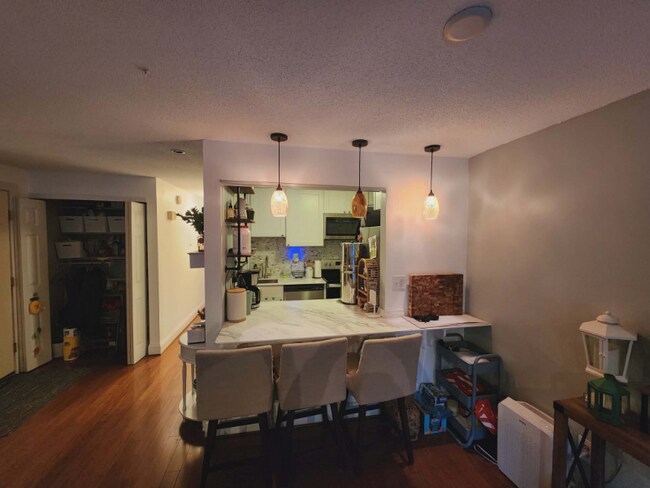 Photo - 220 Main St Unit 4-L