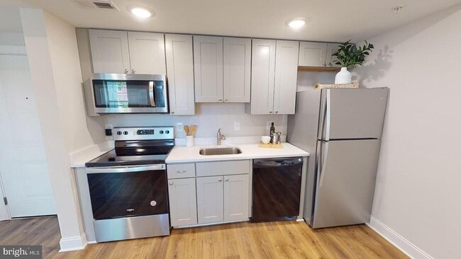 Photo - 220 Hamilton St NW Unidad C08