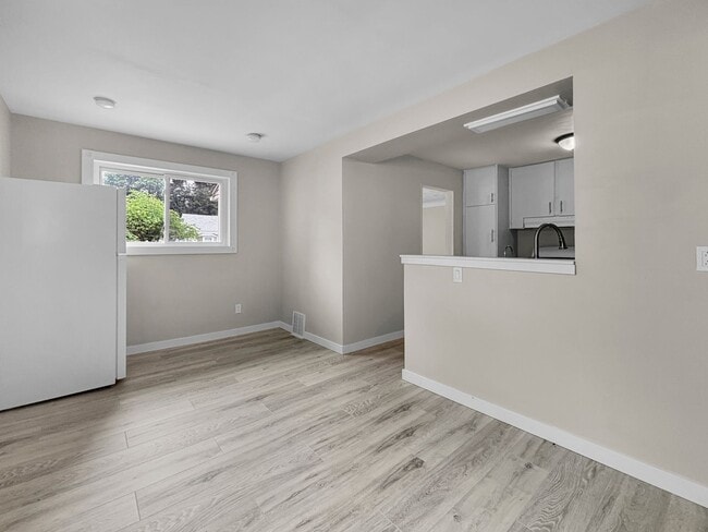 Photo - 2100 Dawson Ave NE