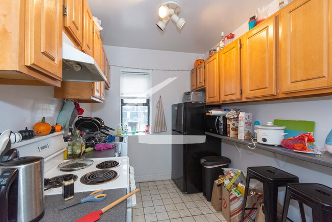 829-833 Beacon St