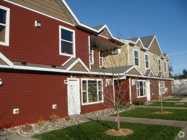 Building Photo - Granite City Townhomes