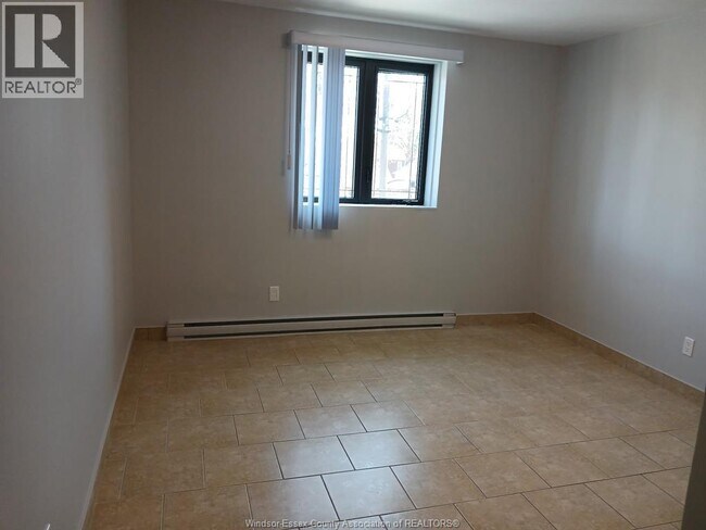 Photo - 1160 Howard Ave Unité 304