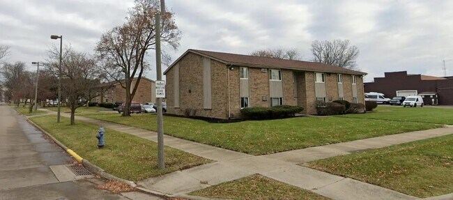 Photo - 295 W Bucyrus St