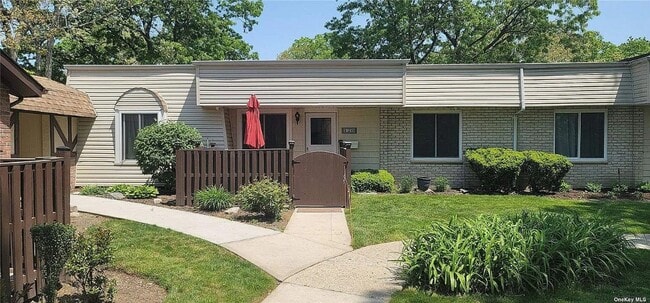 Building Photo - 120 Glen Hollow Dr Unit 120 Glen