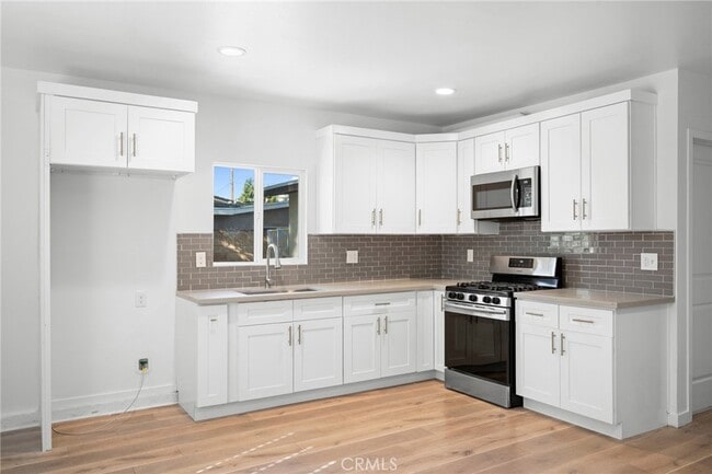 Photo - 14953 Oswald St