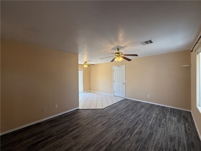 Photo - 3468 Calumet Ave