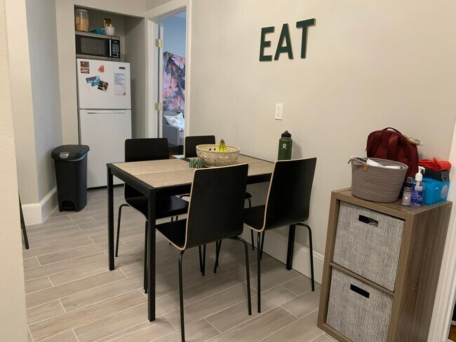 Photo - 179 Adams St Unidad 3