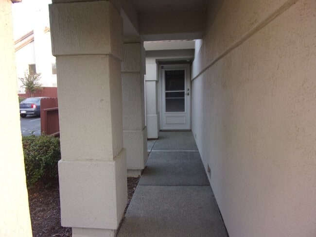 Photo - 853 Vassar Dr