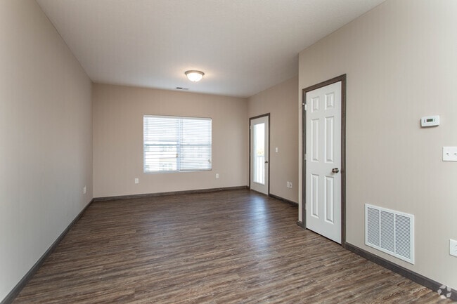 1BR, 1BA - 759 SF - The Cardinal