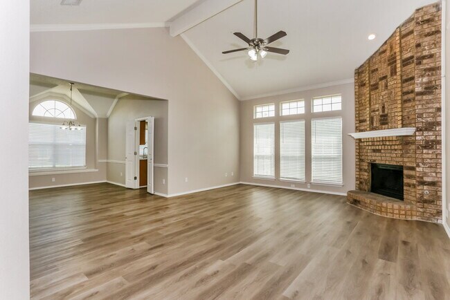 Photo - 532 Saddle Head Dr