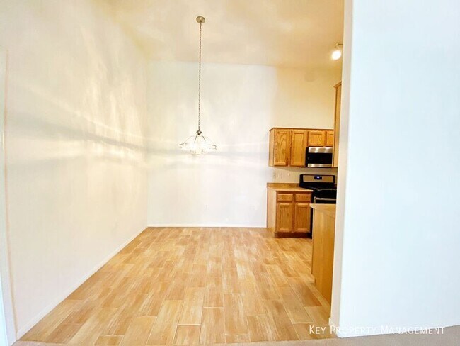 Photo - 3481 Desert Cliff St Unidad #203