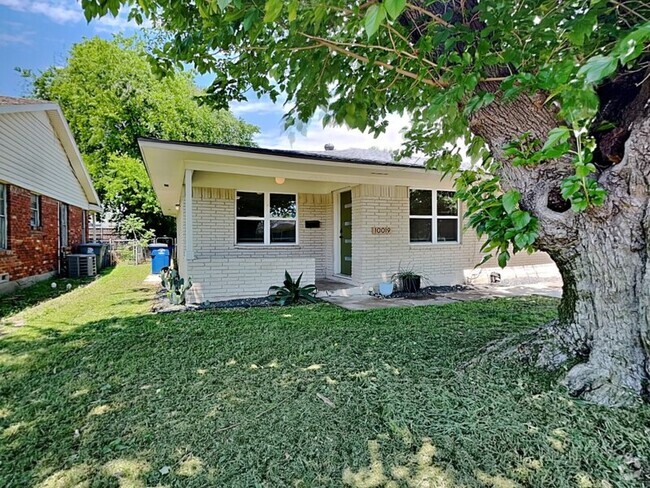 Building Photo - 10019 Olmos Dr Rental