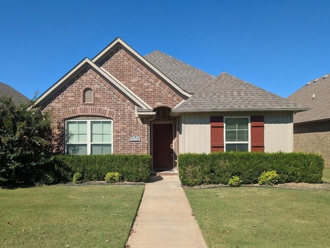 Photo - 3110 Southwest Warberry Avenue