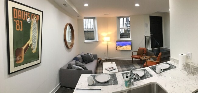 Photo - 1760 N Clark St Unit GS