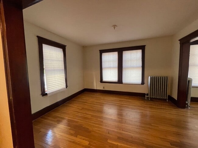 Building Photo - 10 Breck St Unit 1