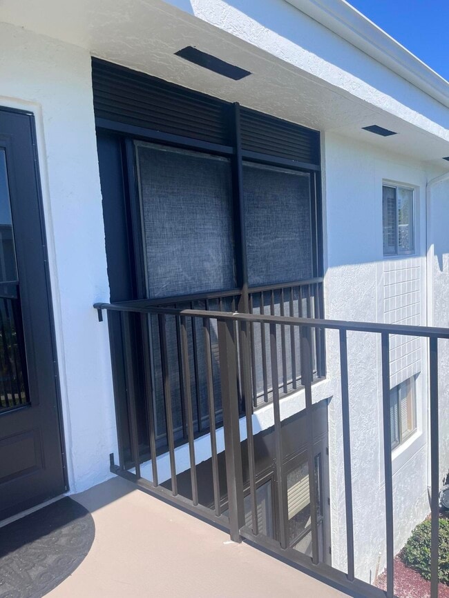 Photo - 14887 Bal Moral Ln Unidad 204