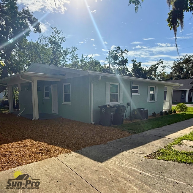 Building Photo - 750 Bethune St