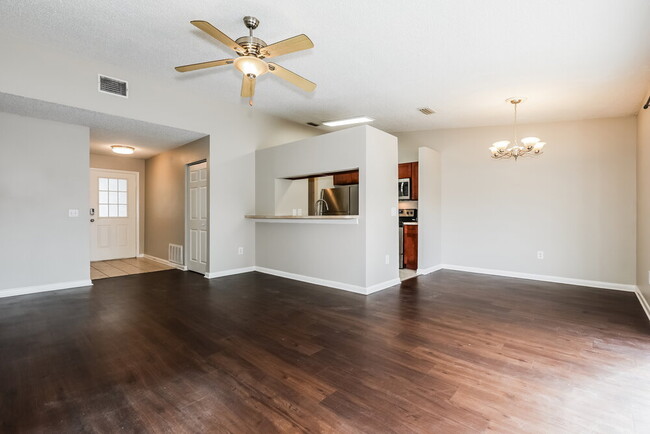 Photo - 4059 Forecast Dr