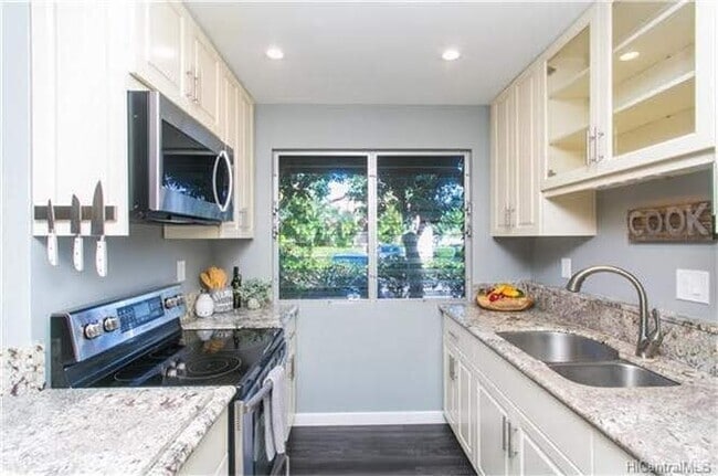 Building Photo - 94 Anania Dr Rental