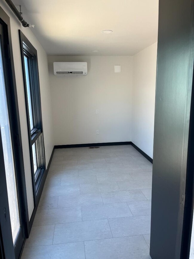 Photo - 326 E Arkansas St