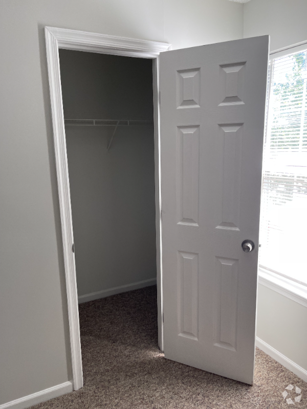 Building Photo - 268 Wexford Dr Rental