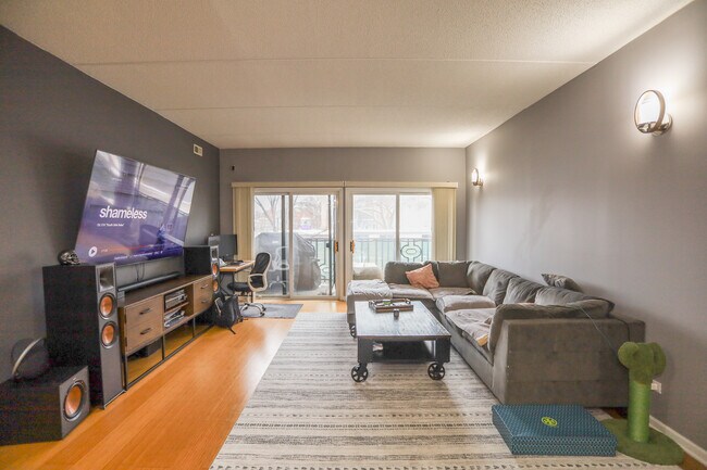 Photo - 4625 W Lawrence Ave Unidad 203