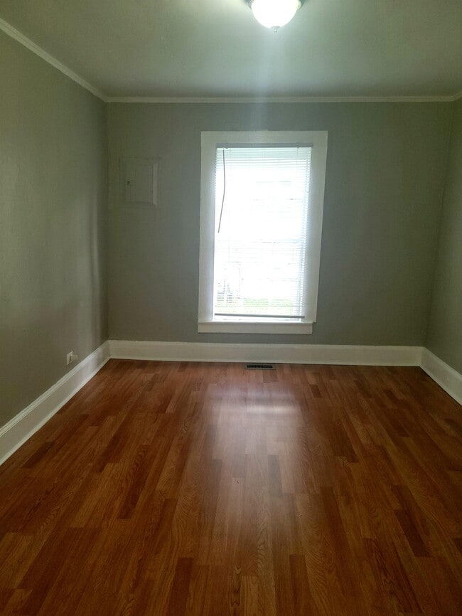 Photo - 107 E Maryland Ave