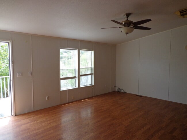 Photo - 3 Bedroom 2 Bath On Large Corner Lot *Cordes Lakes*