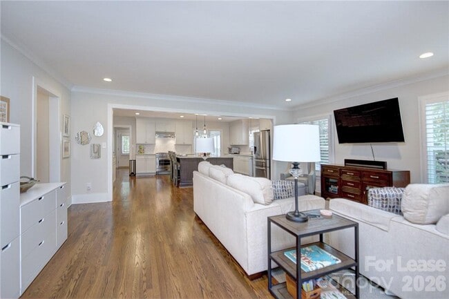 Photo - 3215 Cambridge Rd
