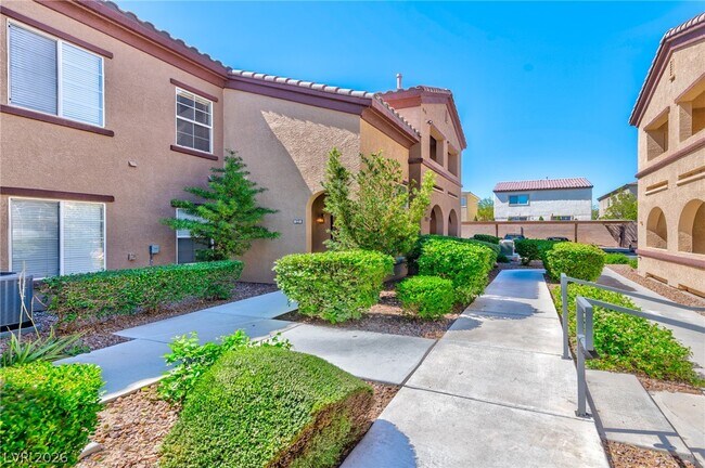 Building Photo - 7660 W Eldorado Ln Unit 225