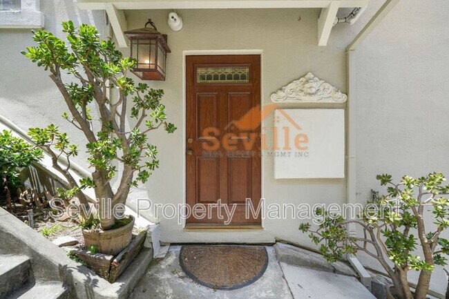 Photo - 569 Merritt Ave