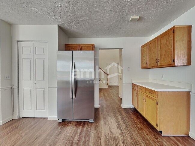 Photo - 2498 Port Kembla Dr