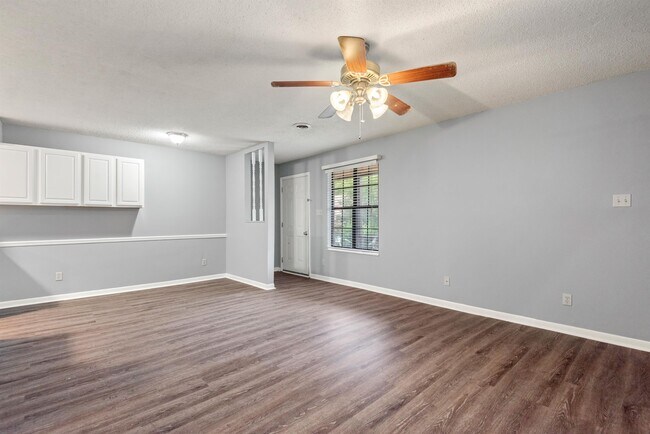 Photo - 4439 Townhouse Way