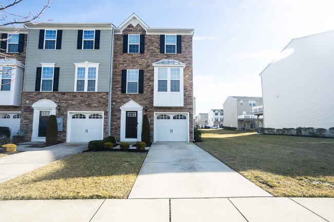 Photo - Exceptional 3-bedroom, 2.5-bathroom townhouse in the sought after community of The Villages at Cr...