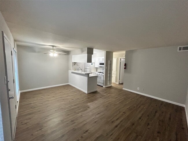 Building Photo - 1401 Kipling St Unit 17