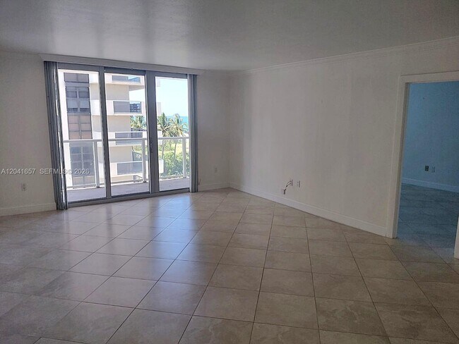 Photo - 5701 Collins Ave Unit 619