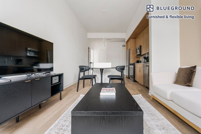 Photo - 4909 Auburn Ave Unidad FL6-ID1211