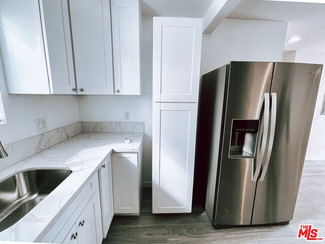 Photo - 2450 W 60th St