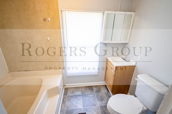 Photo - 385 Julian Smith Rd