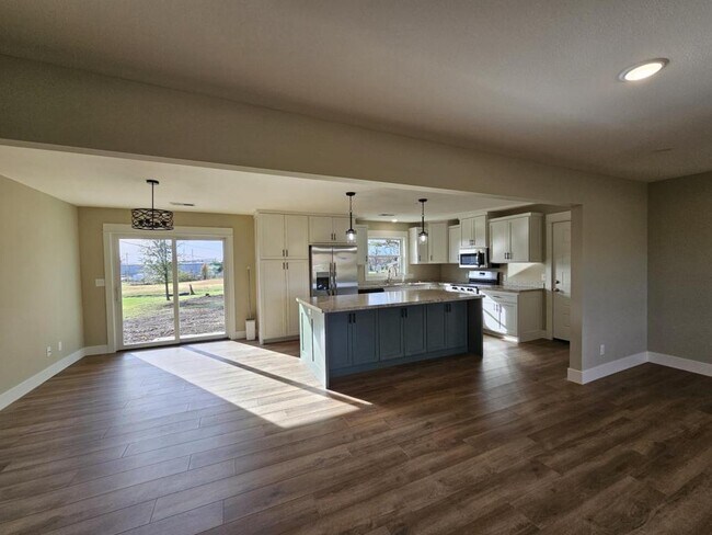 Photo - 2633 Haskell Ave