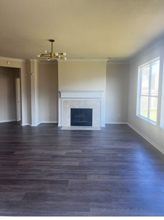 Photo - 8411 Spotslyvania Ln