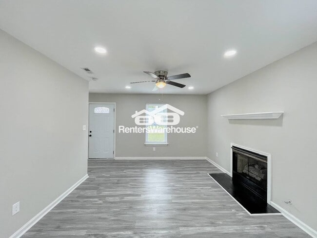 Photo - 1054 Ivaloo St