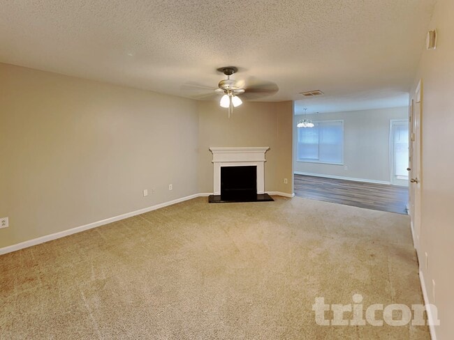 Photo - 6899 Mahonia Pl