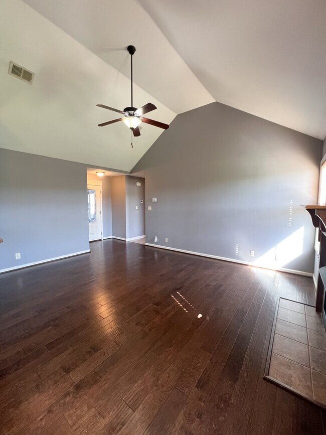 Photo - Gorgeous Single-Family--Fenced Backyard and Bonus Room!
