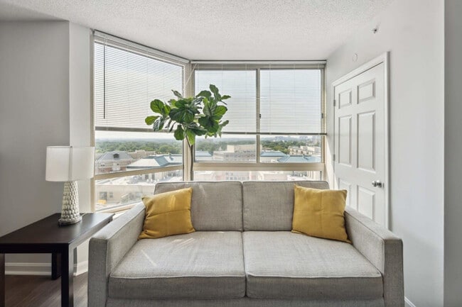 Photo - 901 N Pollard St Unidad ID1024659P