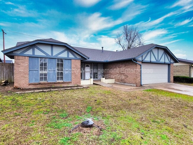 Photo - 740 Royal Ln