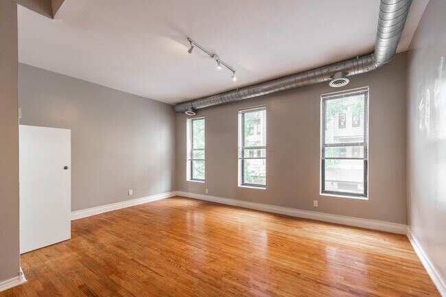 Photo - 1877 N Milwaukee Ave Unidad 2F